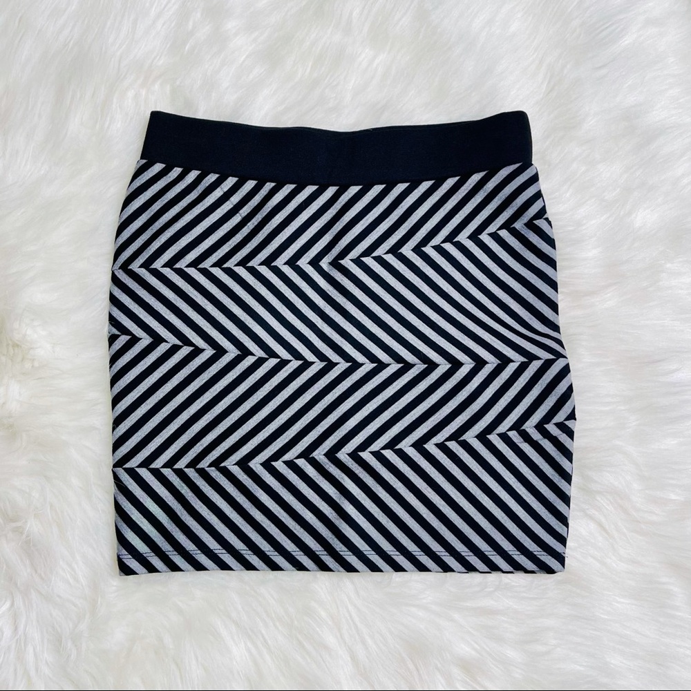 G by Guess skirt